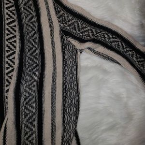 CHAPS BLACK AND WHITE KNIT CARDIGAN SIZE S